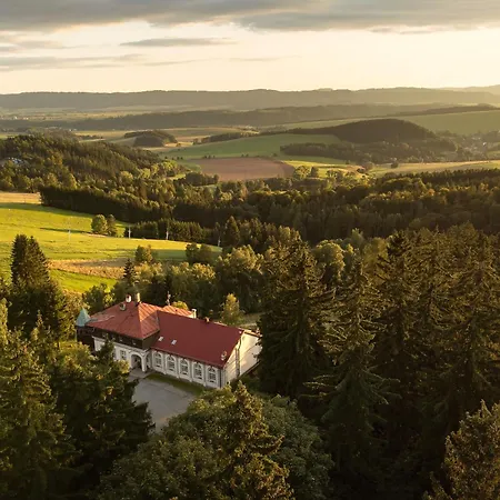 Zámeček Janovičky Hotel