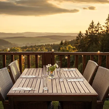 Zámeček Janovičky Hotel 3*
