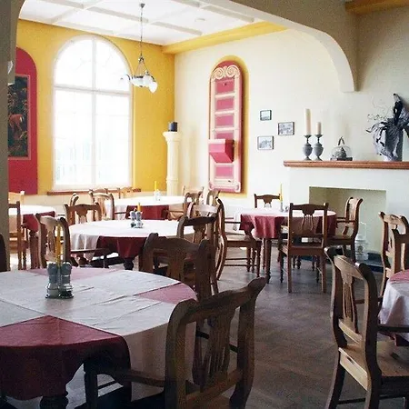 Zámeček Janovičky Hotel 3*