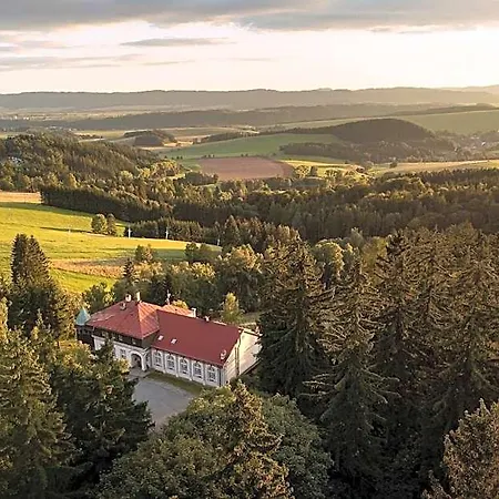 Zamecek Janovicky Hotel 3*