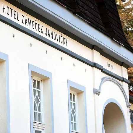 ホテル Zamecek Janovicky