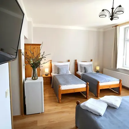 Hotel Zámeček Janovičky 3*