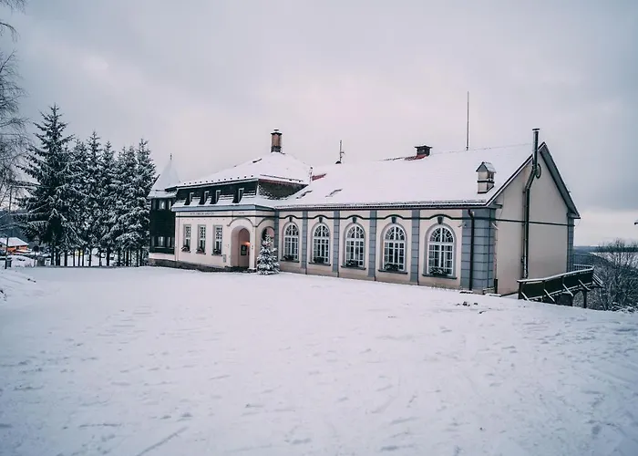 Zámeček Janovičky 3*
