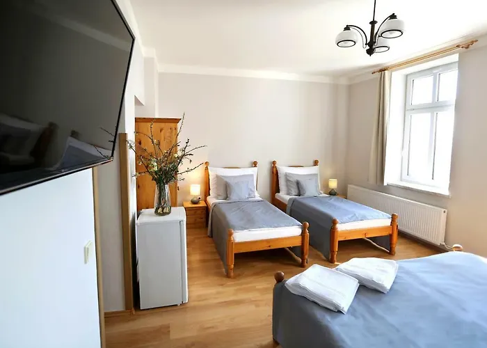 Hotel Zámeček Janovičky 3*
